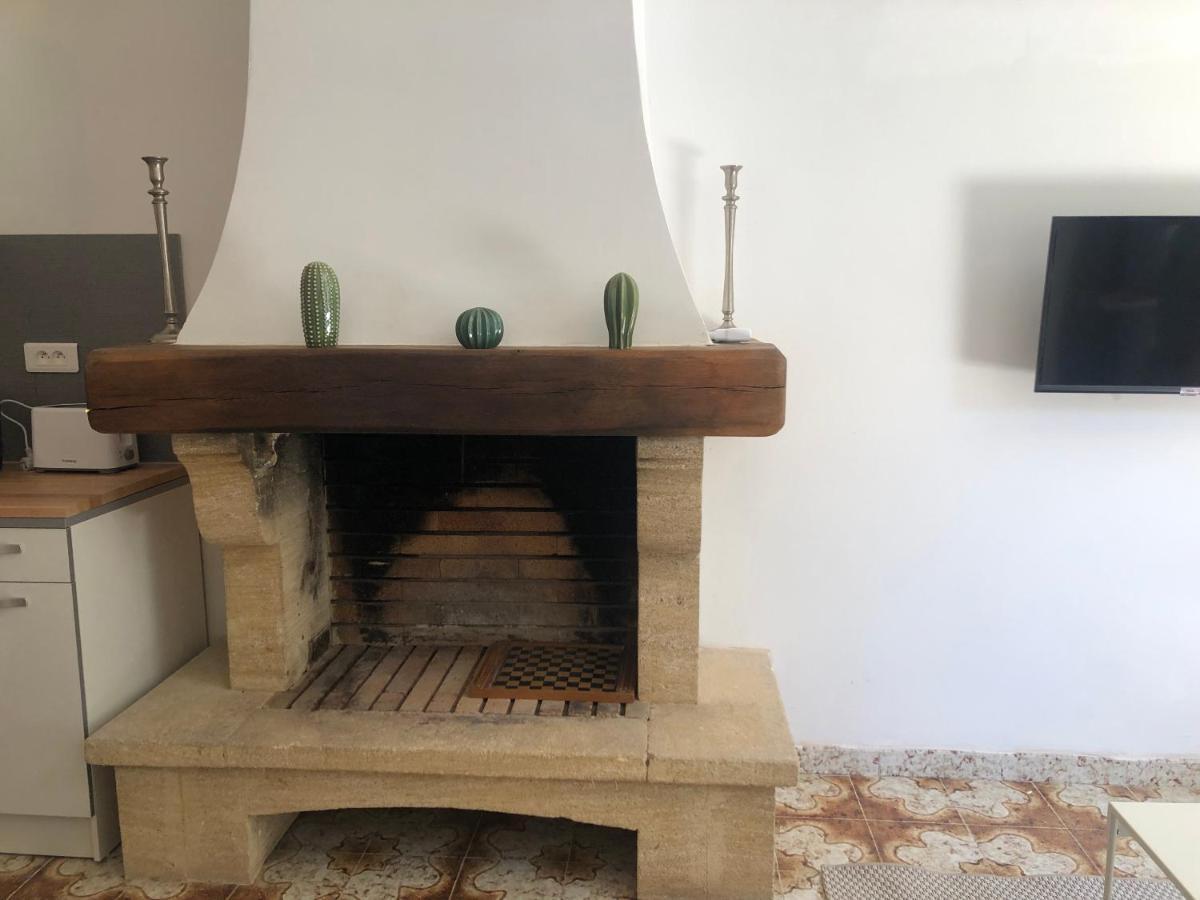 La Tour- Pigeonnier Provencal - Mas Des Sous Bois Villa Ventabren Dış mekan fotoğraf
